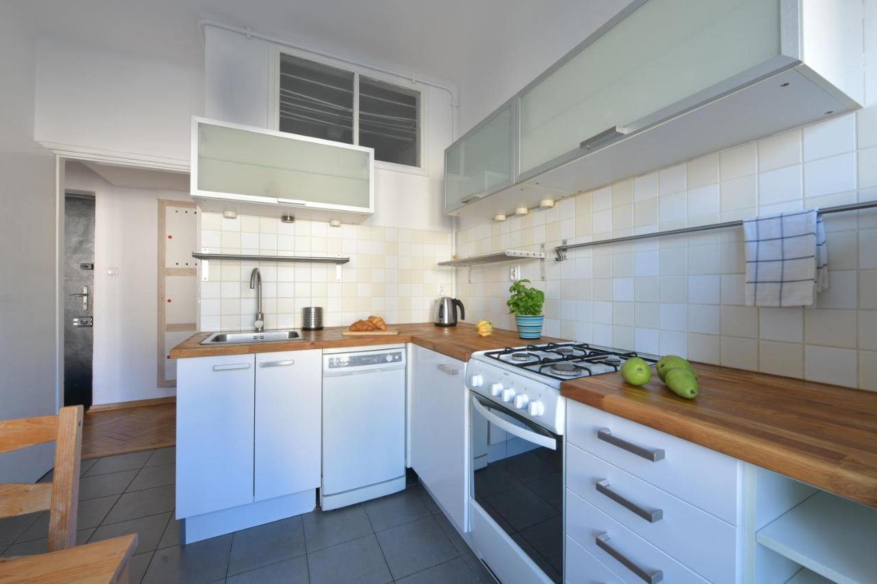 Wilcza 3 - Apartament Dla 4 Osob - 260M Do Ambasady Usa - Duzy Balkon Od Strony Dziedzinca - Wifi - Good Apartments Варшава Екстериор снимка