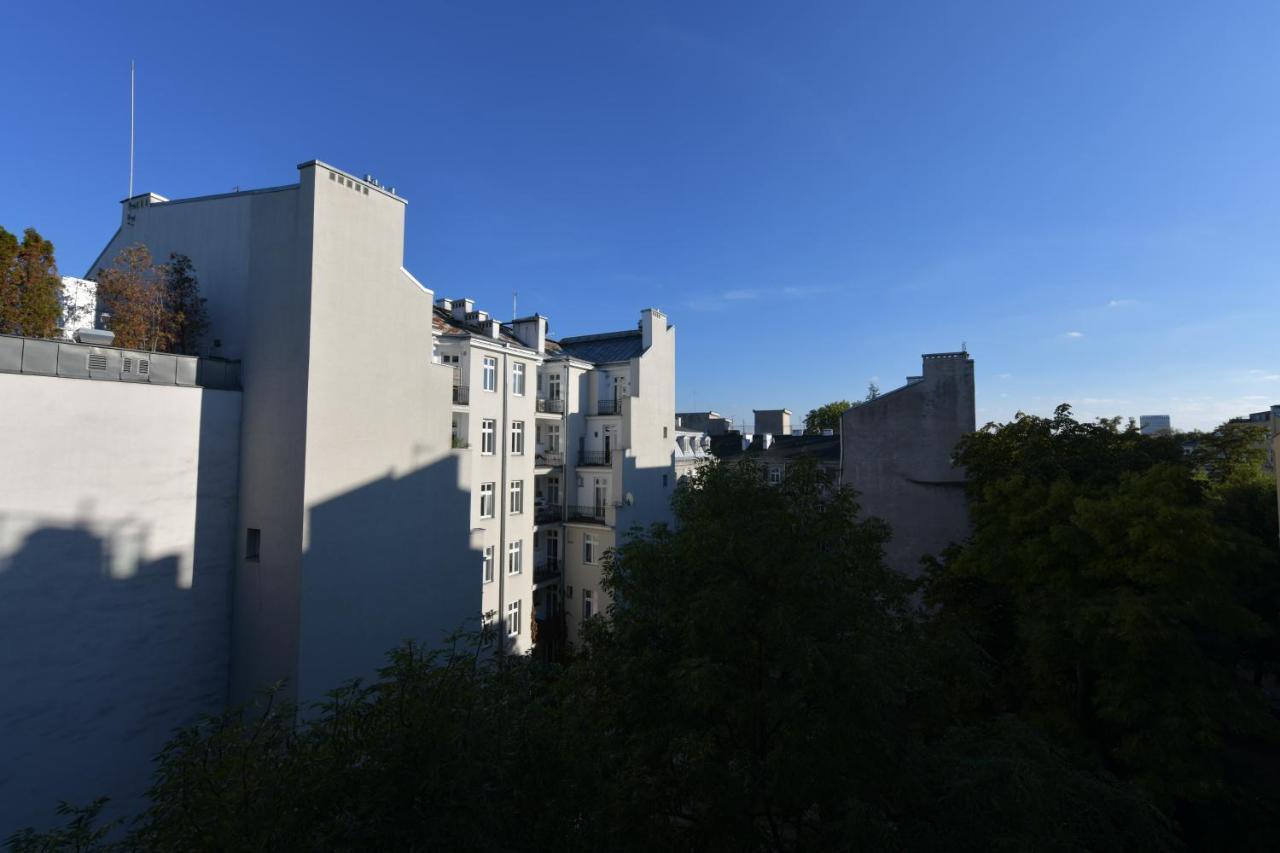 Wilcza 3 - Apartament Dla 4 Osob - 260M Do Ambasady Usa - Duzy Balkon Od Strony Dziedzinca - Wifi - Good Apartments Варшава Екстериор снимка