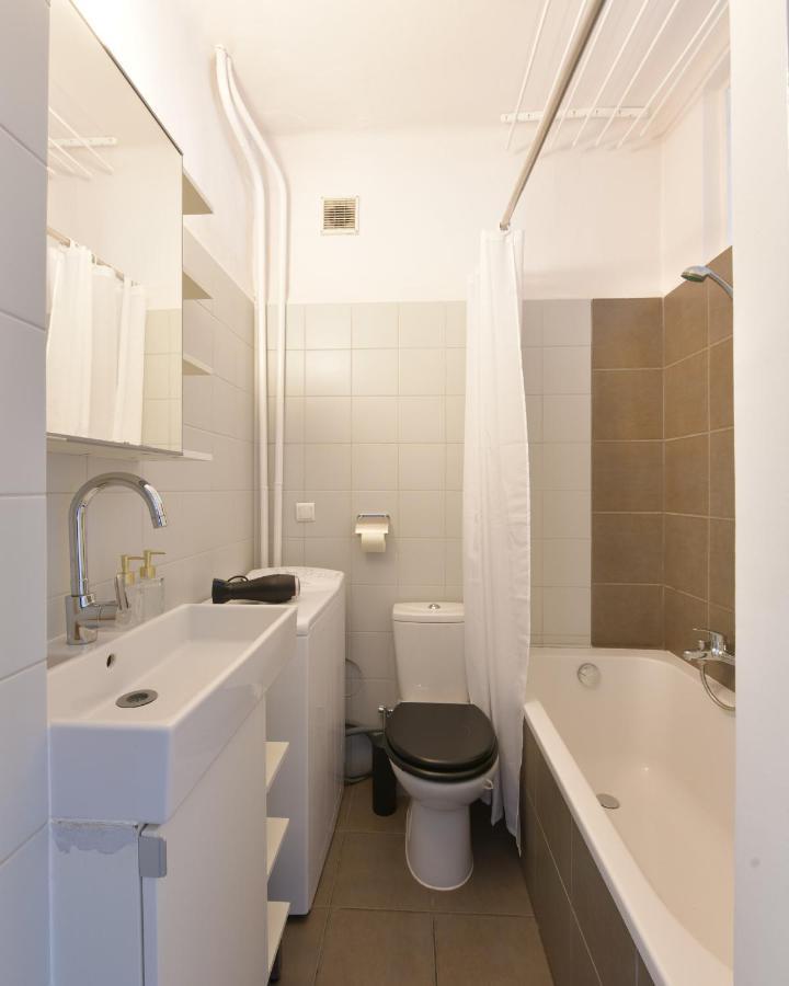 Wilcza 3 - Apartament Dla 4 Osob - 260M Do Ambasady Usa - Duzy Balkon Od Strony Dziedzinca - Wifi - Good Apartments Варшава Екстериор снимка